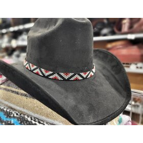 Hattupanta helmistä