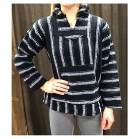 Baja-huppari musta, vaaleilla raidoilla **koko S**