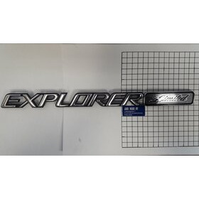 Merkki muovia 14-3/16" Ford Explorer 1995-1997