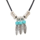 Kaulakoru Turkoosi kolmella sulalla