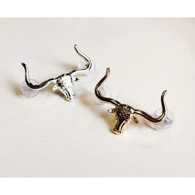 Pinssi hattuun, Longhorn