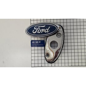 Tavaratilan lukon suoja metallia 4-1/4" Ford
