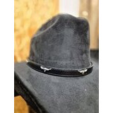 Hattupanta mustaa nahkaa, Longhorn koristeilla