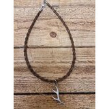 Kaulakoru hevosen jouhesta Hirven sarvi -riipuksella