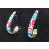 Moniväriset Jalokivikorvakorut