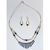 Onyx -setti (kaulakoru ja korvakorut)