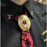 Solmionauha viininpunainen