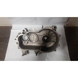 Vaihdelaatikon lohko vasen variaattorin puoleinen KÄYTETTY