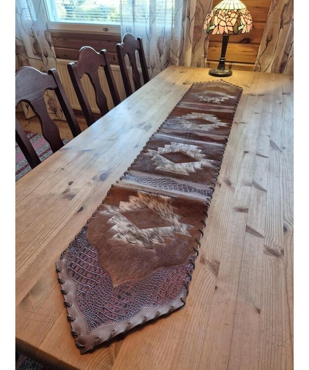  Kaitaliina lehmäntaljasta Aztec ruskea-viininpunainen 170 cm