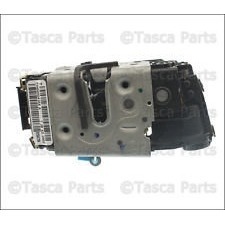 Keskuslukon moottori etu oikea Chrysler 2008-2010