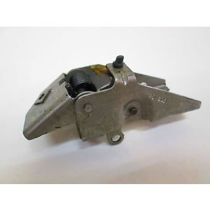 Etu/takaoven lukon käyttövipu vasen Ford 1989-1991