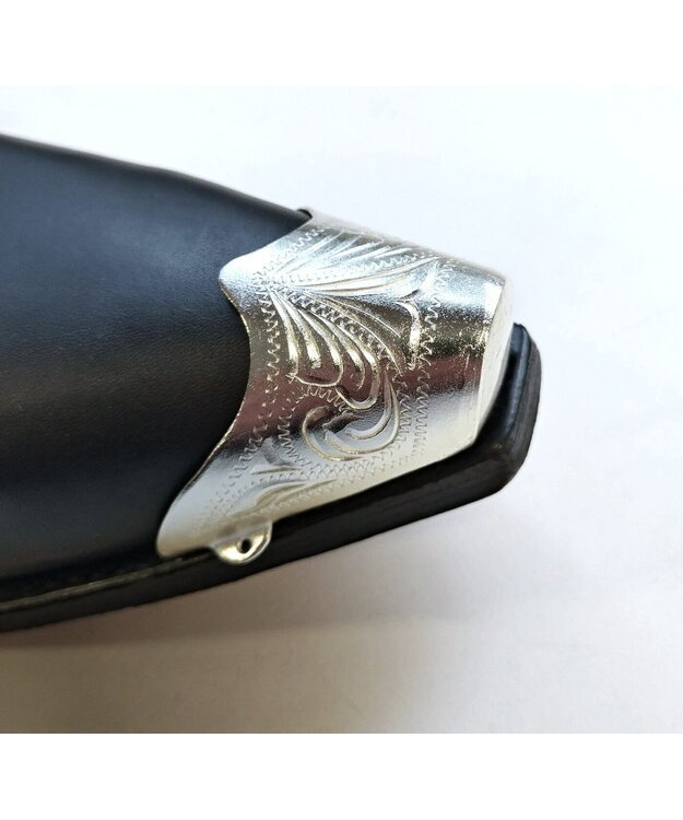 Kärkiraudat - kaiverrettu hopea