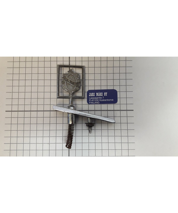 Keulamerkki jalalla Oldsmobile Cutlass 1981-1987