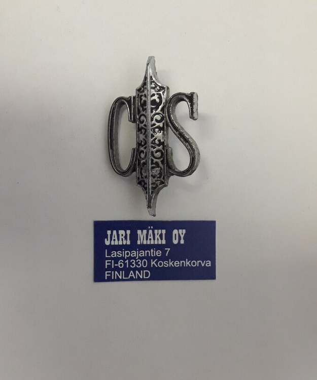 Merkki metallia "CS" Oldsmobile Cutlass Supreme 1968-1969 