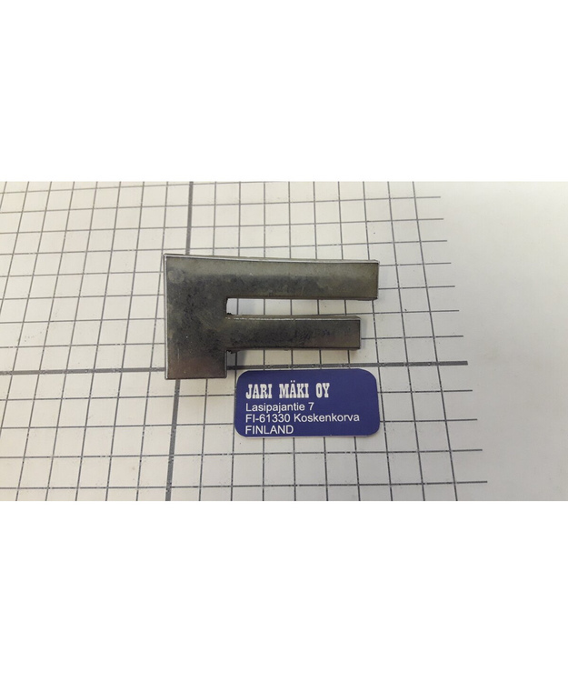 Merkki "F" metallia maskiin Ford F100 1965-1966