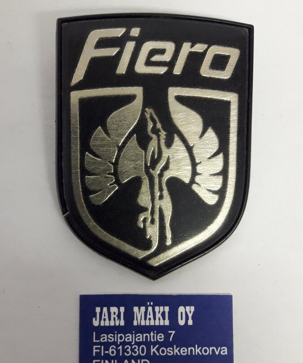 Merkki maskiin muovia Pontiac Fiero 1986-1987 (ei GT)