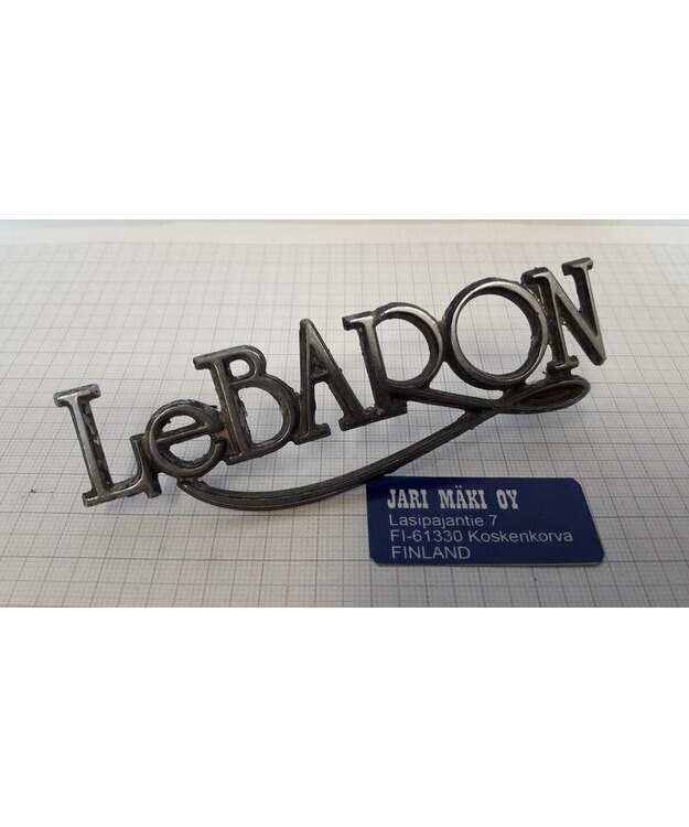 Merkki metallia Chrysler LeBaron 1995