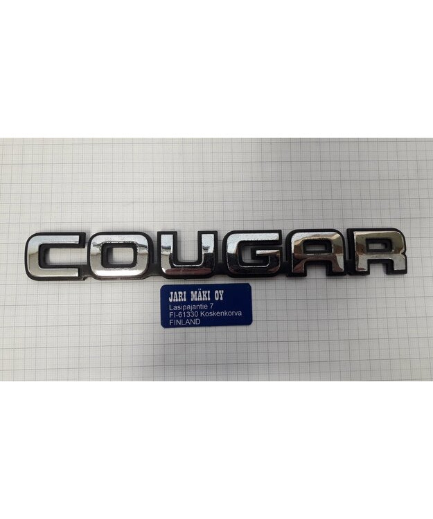 Merkki muovia (kromi) 7-1/8" Mercury Cougar