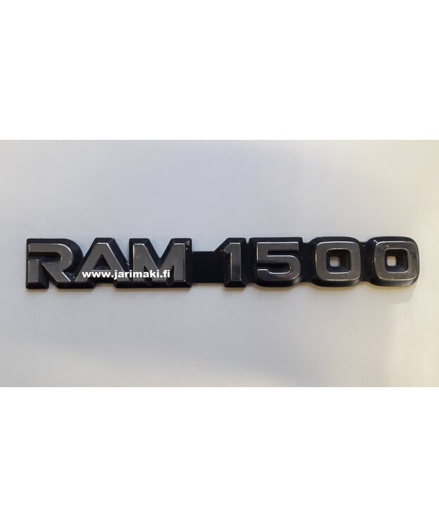 Merkki muovia 11-13/16" Dodge Ram 1500 1994-2001
