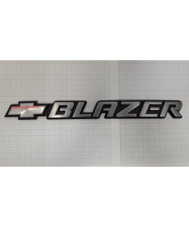 Merkki muovia 12-1/16" Chevrolet Blazer 1995-2002