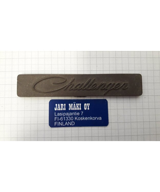 Merkki muovia 3-21/32" Dodge Challenger