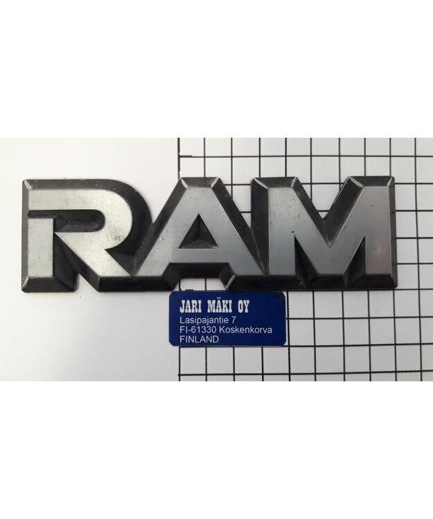 Merkki muovia 5-7/16" Dodge Ram 1981-1983