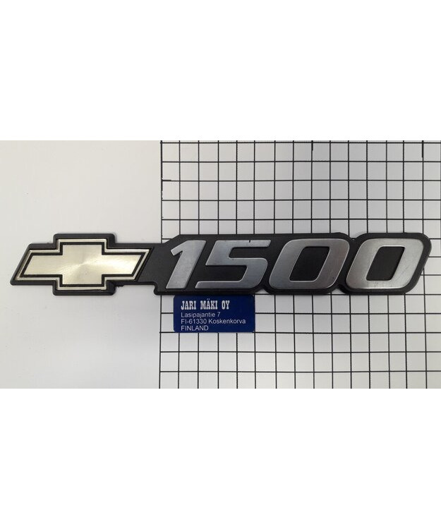 Merkki muovia 8-3/4" Chevrolet Silverado 1999-2003