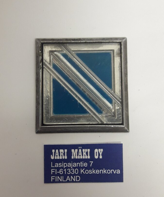 Merkki muovia sivupilariin Buick Regal 1981-1987