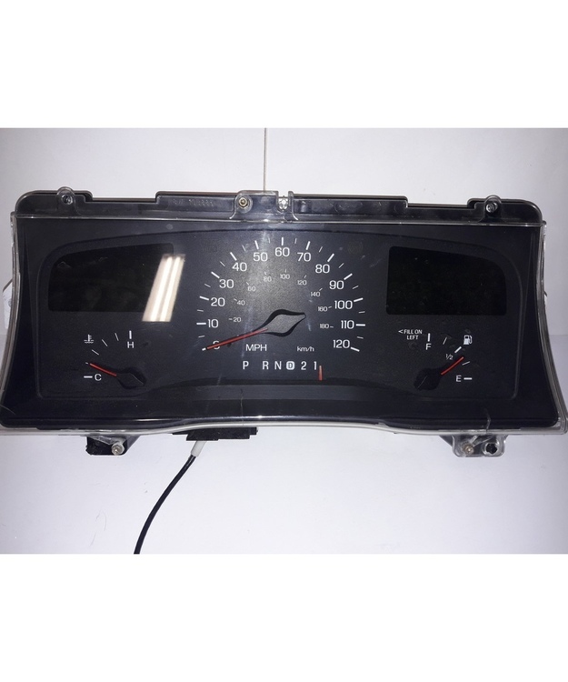 Mittaristo käytetty Lincoln Town Car 1998-2002