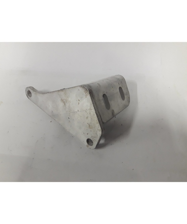 Moottorin tukirauta vasen Microcar Virgo3/MC1/MC2 Lombardini