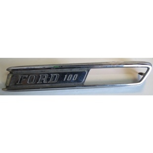 Sivuheijastimen kehys oikea Ford F100 pick up 1968-69