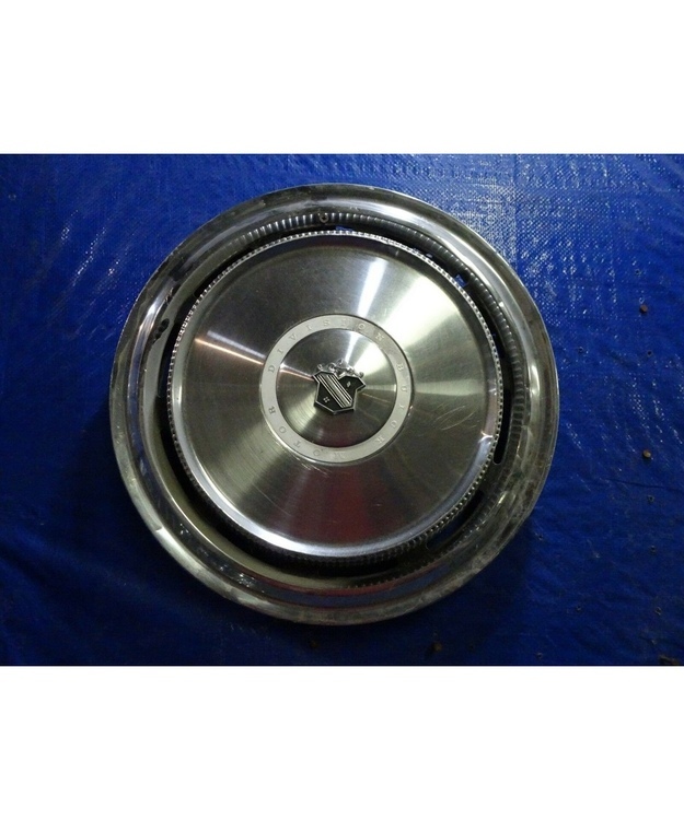 Pölykapseli Buick Electra /Estate 15" 1971-1973