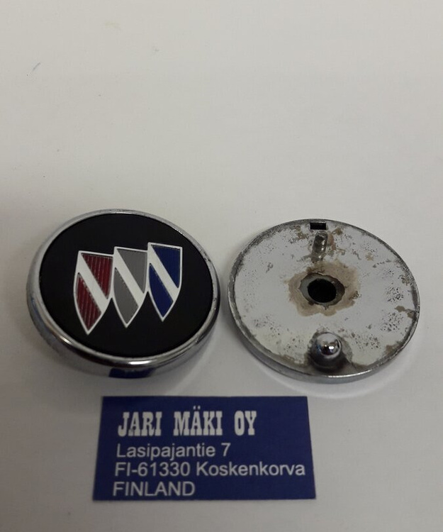 Pölykapselin keskimerkki muovia Buick 40mm