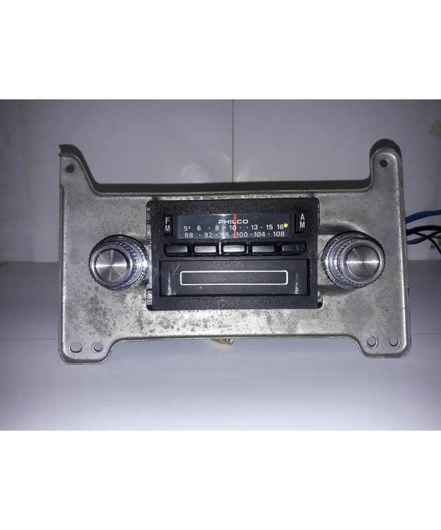 Radio/8-raita soitin käytetty Ford 1973-1979 