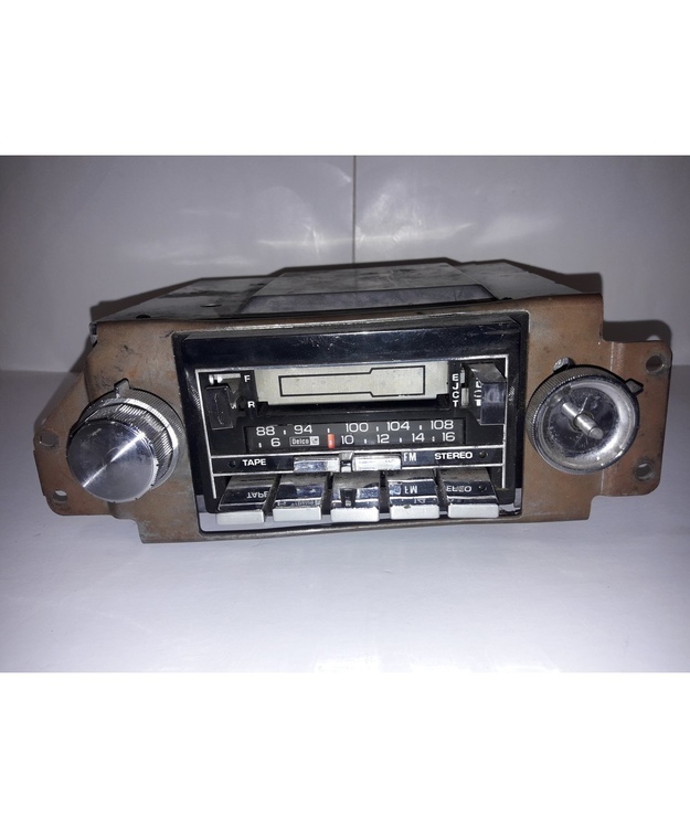 Radio/kasettisoitin käytetty GM 1978-1988